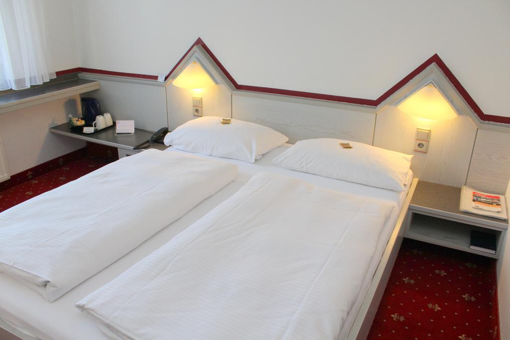 A.C. Hotel Hoferer Stuttgart Rum bild